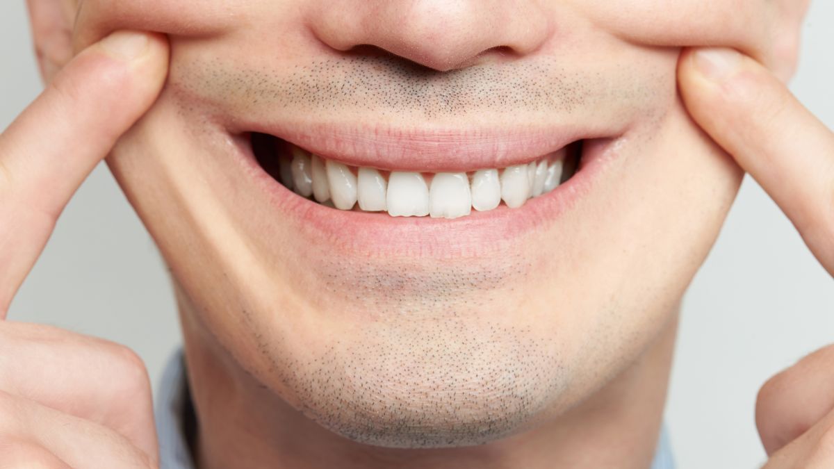 a smile makeover this Christmas?We offer Cosmetic Dental procedures that wi...