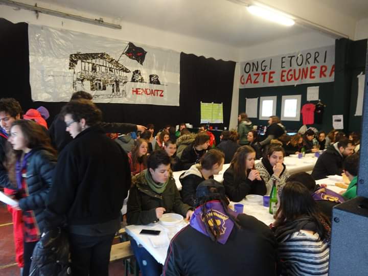 ⏳2011-2016
Bidea luzea izan zen gaztetxerik gabe... Ondotik Sasiko eta Enbata iritsiko ziren🥰

Les années sans gaztetxe... Le chemin a été long avant Sasiko et Enbata📷