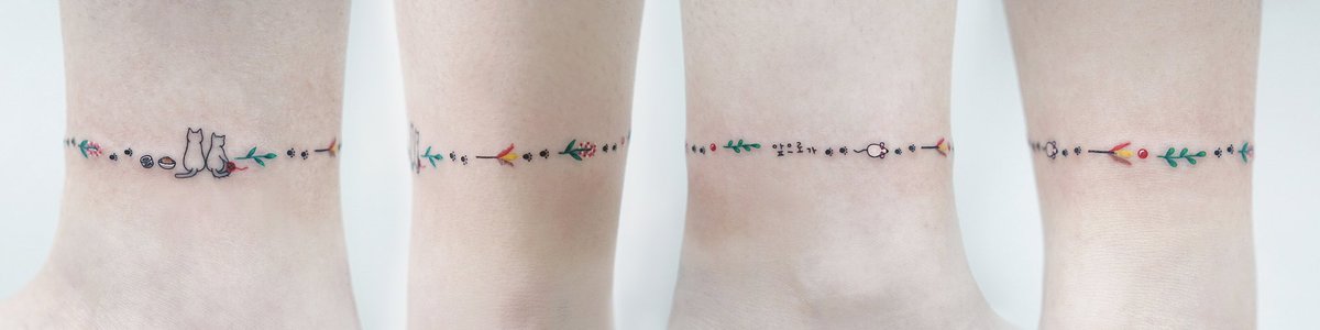 sey8n's tweet photo. Anklet with cats and toys! 🐱🧶🐟🐭🌾
‘앞으로가’ means ‘Go forward’ in Korean. https://t.co/xBHrx5jafU
