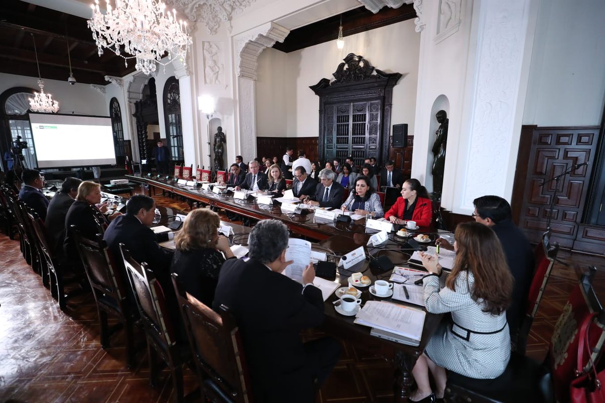 MimpPeru's tweet photo. Ahora | Ministra @GloriaMonteneg participa en la 35.° sesión ordinaria de la Comisión de Alto Nivel Anticorrupción. ¡Instituciones públicas, privadas y representantes de la sociedad civil nos unimos para fortalecer la lucha contra la corrupción! https://t.co/Yl9urDiPHD