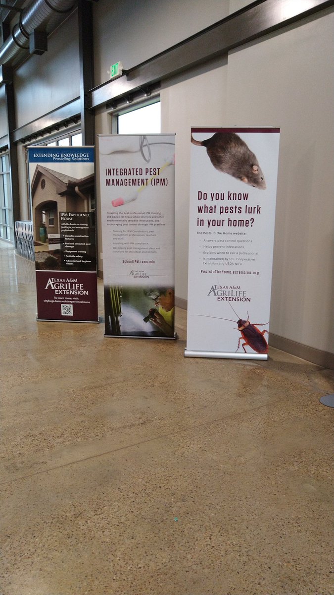 Getting ready to put on our first Preventing Pests in Your Home workshop at our extension and research center in Dallas with @janetipmlady <a href="/dallascountyANR/">Elizabeth Everett-Rudd</a> #rats #termites #ipm