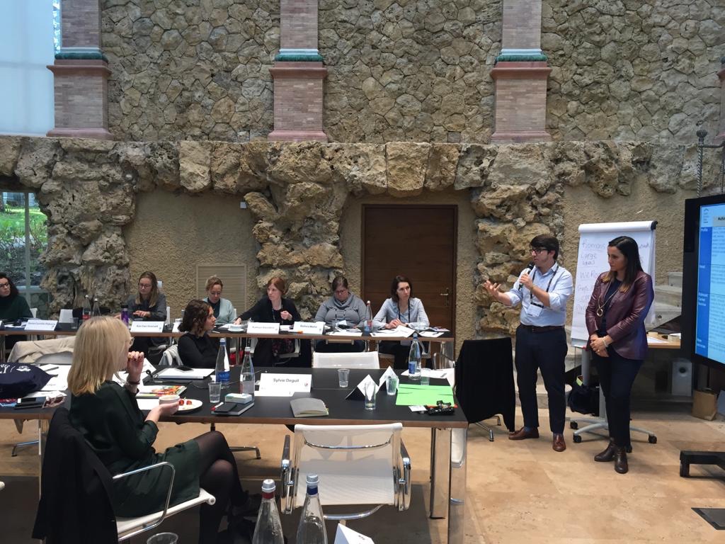 EFMDNews's tweet photo. @mmoragianis from @ALBA_edu leads a session on #recruiter #relations at the #CareerDevInstitute and shares best practices on how to support recruiters’ hiring needs, while #leveraging #connections through school’s #corporate relations department.
@Highered_org #EFMDProfDev https://t.co/rQZ17V0LOj