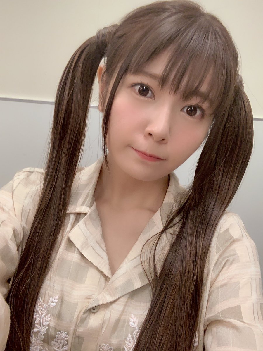 竹達 彩奈 いい夫婦の日 そしてツインテールの日 なかなかツインテールする機会なくなっちゃったけど ツインテール 女子 好きです アニサマの時のあずにゃんツインテール T Co Rzldlqurkj Twitter