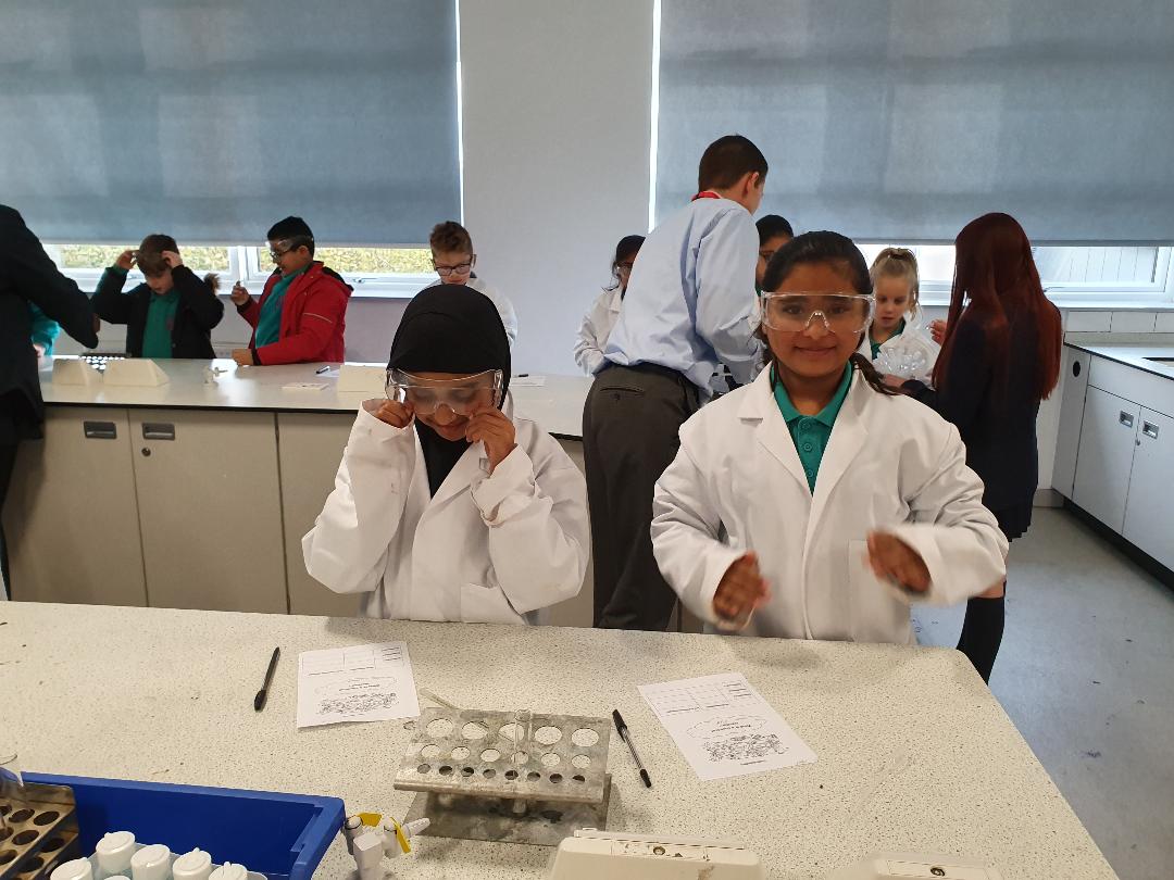 AlbansTeam's tweet photo. Some extra snaps from our brilliant visit to @olsjscience 
Thanks again for having us 😃 https://t.co/PBJtPYPryp