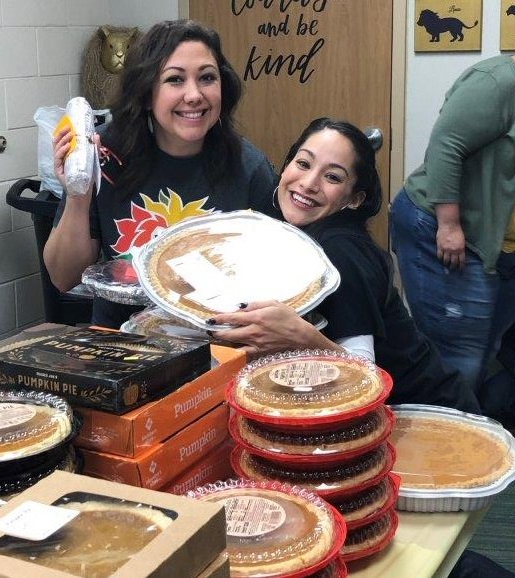 LasLomas_Lions's tweet photo. Wow... just wow...LLPTA is delivering pies to the entire staff today. #superpta #happyPieday https://t.co/cvYnC121og