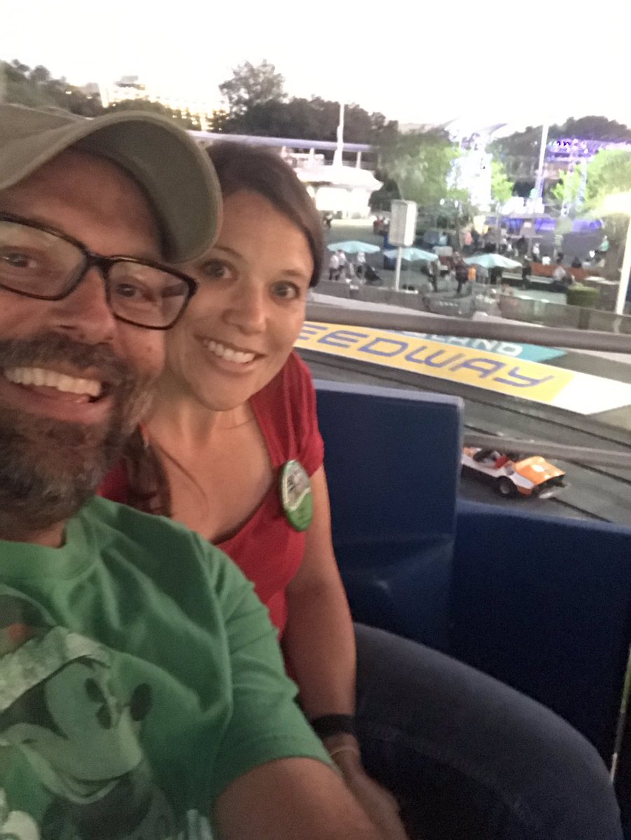 JamboEveryone's tweet photo. #Teamblueline @RaisingLasVegas https://t.co/Qx2OJMzLUT