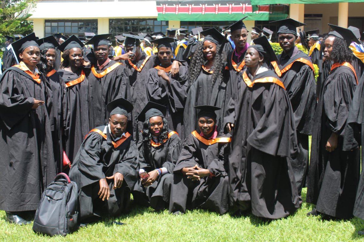 Congratulations to the class of 2019 @KibabiiUni @KiprutoNorah @ShamalaSolly @Erastusmutulya @DerrickIngara @pharis_jafred @1tommuema the ocassion was wooow!
#KibuGraduation2019 
#BBIKenya 
#BabuOwinoMPOfTheYear