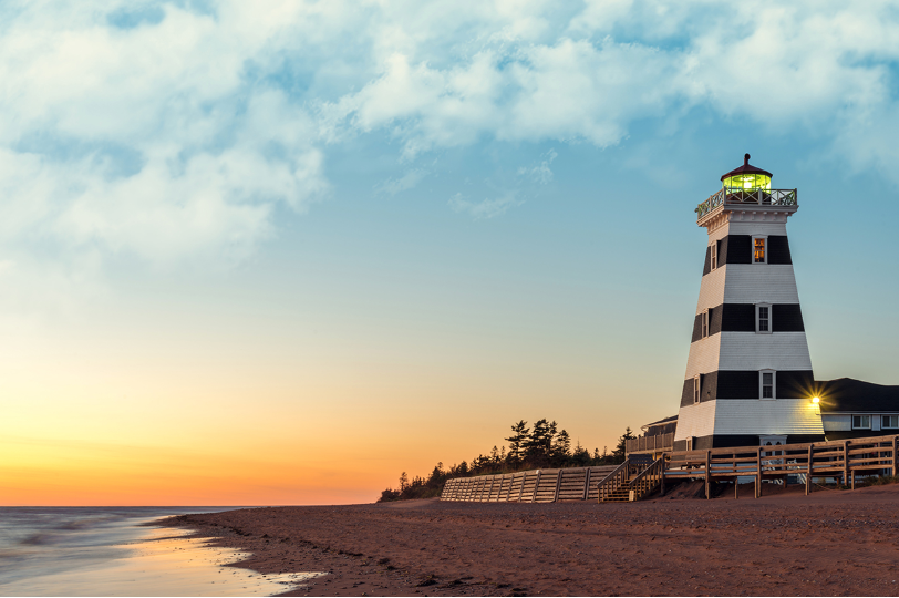 lonelyplanetfr's tweet photo. Des paradis marins ⛵️, des souvenirs inoubliables de routes panoramiques 🏞 et des rencontres chaleureuses 😍 : voilà ce qui vous attend lors d'un #roadtrip dans les provinces maritimes du #Canada 🇨🇦

▶️ https://t.co/n8U8MVIEXi 

En partenariat avec @comptoirvoyages 

#voyage https://t.co/BXh6Eef0bo