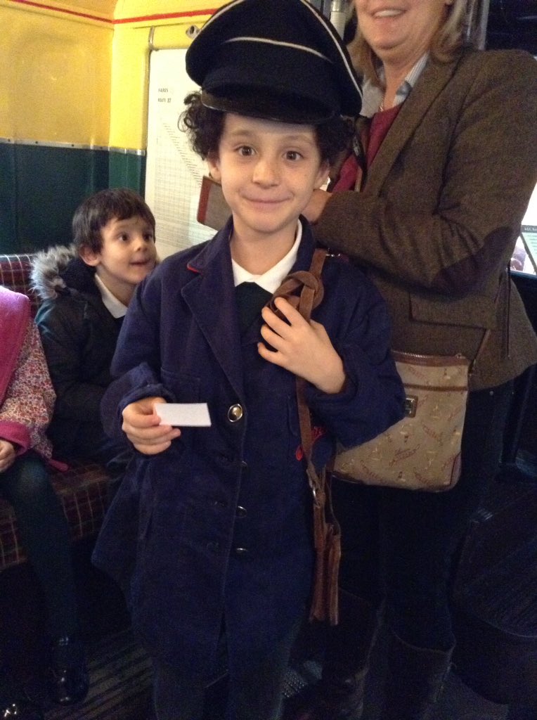 KS1 had a fantastic day at Beaulieu! We had so much fun learning about the old cars and dressing up.