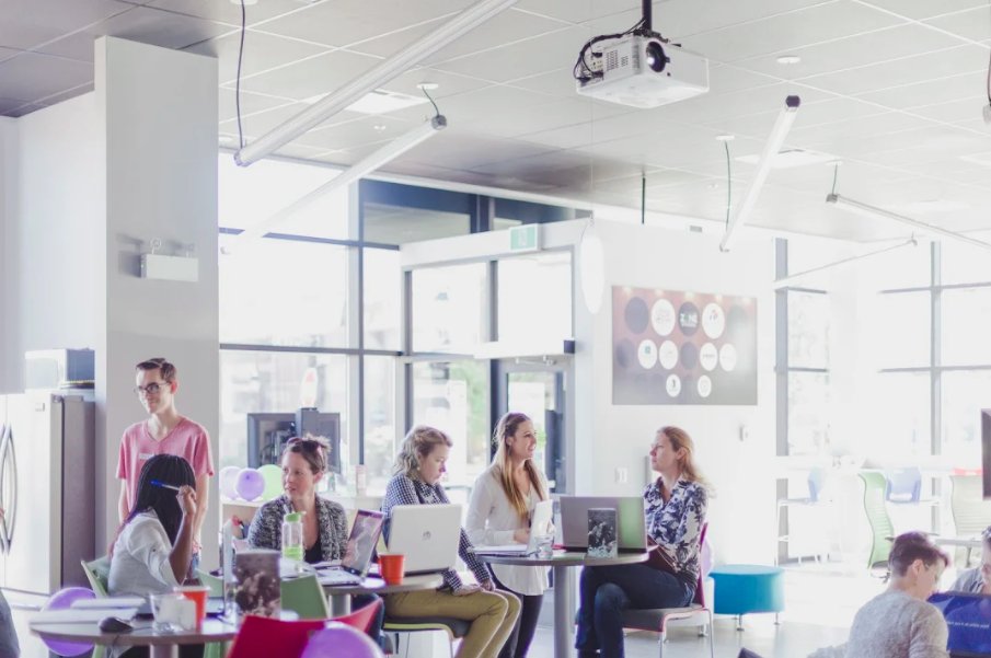 learningcode's tweet image. Comme la technologie est en plein changement, nos interactions avec celle-ci doivent aussi changer. Votre opinion par rapport au monde numérique a-t-elle évolué dans les dix dernières années? Êtes-vous préoccupés par les questions de vie privée et de sécurité?#clcCode4Change