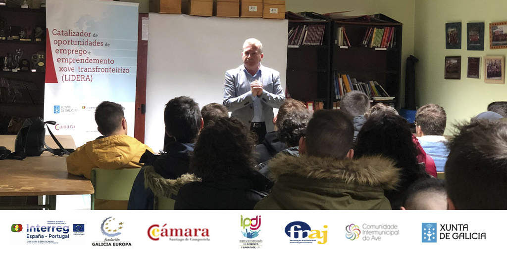 xuventude's tweet photo. #ProyectoLidera
Jóvenes en el encuentro sectorial sobre "Llaves para la inserción laboral - Construye tu futuro" en el Espazo Xove de Vilagarcía 😉👌 https://t.co/l0zu9LDllb