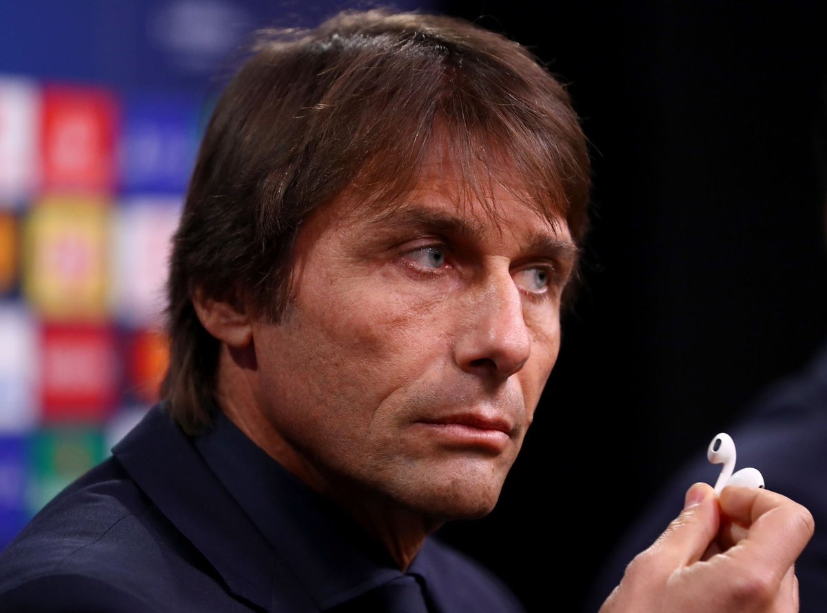 InterMilanFRA's tweet photo. Conte: «En période de compét, le rapport sexuel ne doit pas durer longtemps, il faut faire le moins d'effort possible, en étant donc placé sous sa partenaire.. Puis le faire de préférence avec sa femme, car ainsi, vous êtes pas obligé d'effectuer une prestation exceptionnelle» 😂 https://t.co/x9zLlhNFug