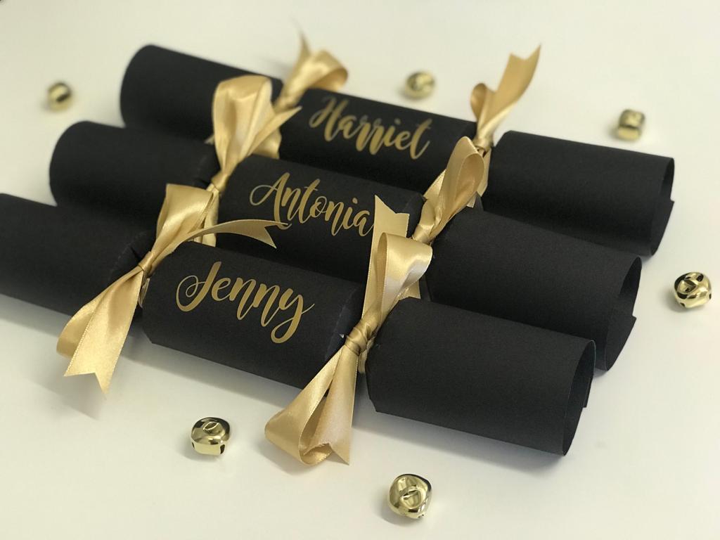 We loved working on the Naughty or Nice with @suitesspa campaign.

Crackers filled with a spa voucher and Elemis goodies were sent to our #Pinkfluencers who had to ask their followers if they should be ‘naughty’ and keep the treats, or ‘nice’ and give them to a loved one 🎁