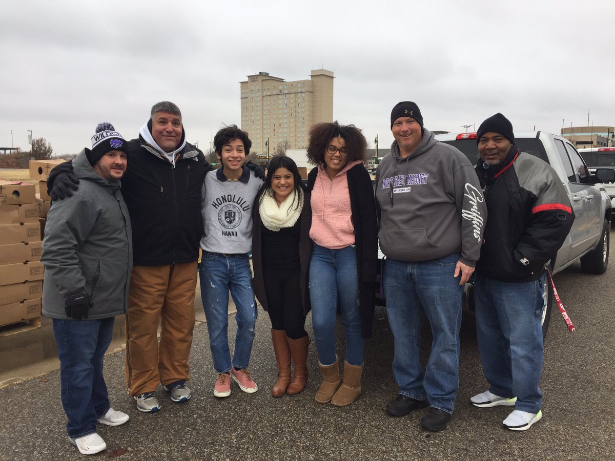 WichitaUSD259's tweet photo. Thanks for giving, Northeast Griffins  #WPSProud! https://t.co/adQ39ktkXT