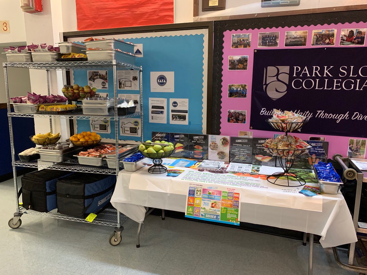 PrincipalCASA's tweet photo. School Food set up healthy snacks for parents at John Jay Campus, for the parent-teacher evening.
#healthy snacks https://t.co/LvSPAhcYvN