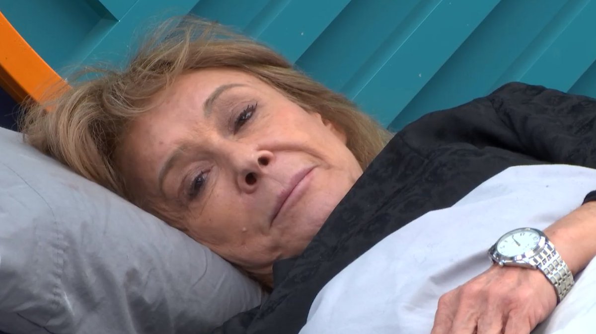 ghoficial's tweet photo. Mila, a Antonio David: "A mí me encantó lo que dijiste de que empezabas con todos de cero, me encantó" ¿Estás de acuerdo con ella? 

🔄 Pues no
❤️ Claro que sí 

#GHVIP22N https://t.co/kU0XtzR339