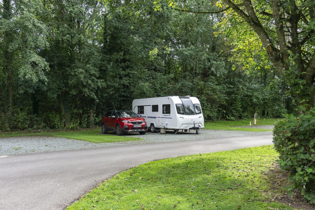 BaileyofBristol's tweet photo. Always wanted to know how caravanning in the UK compares to other parts of the world? @Travelling_K explains the differences between New Zealand and the the United Kingdom, having spent the summer touring in a Phoenix 640 https://t.co/jaVPPuVmod #BaileyPhoenix #yourholidayyourway https://t.co/7WdSElCQE6
