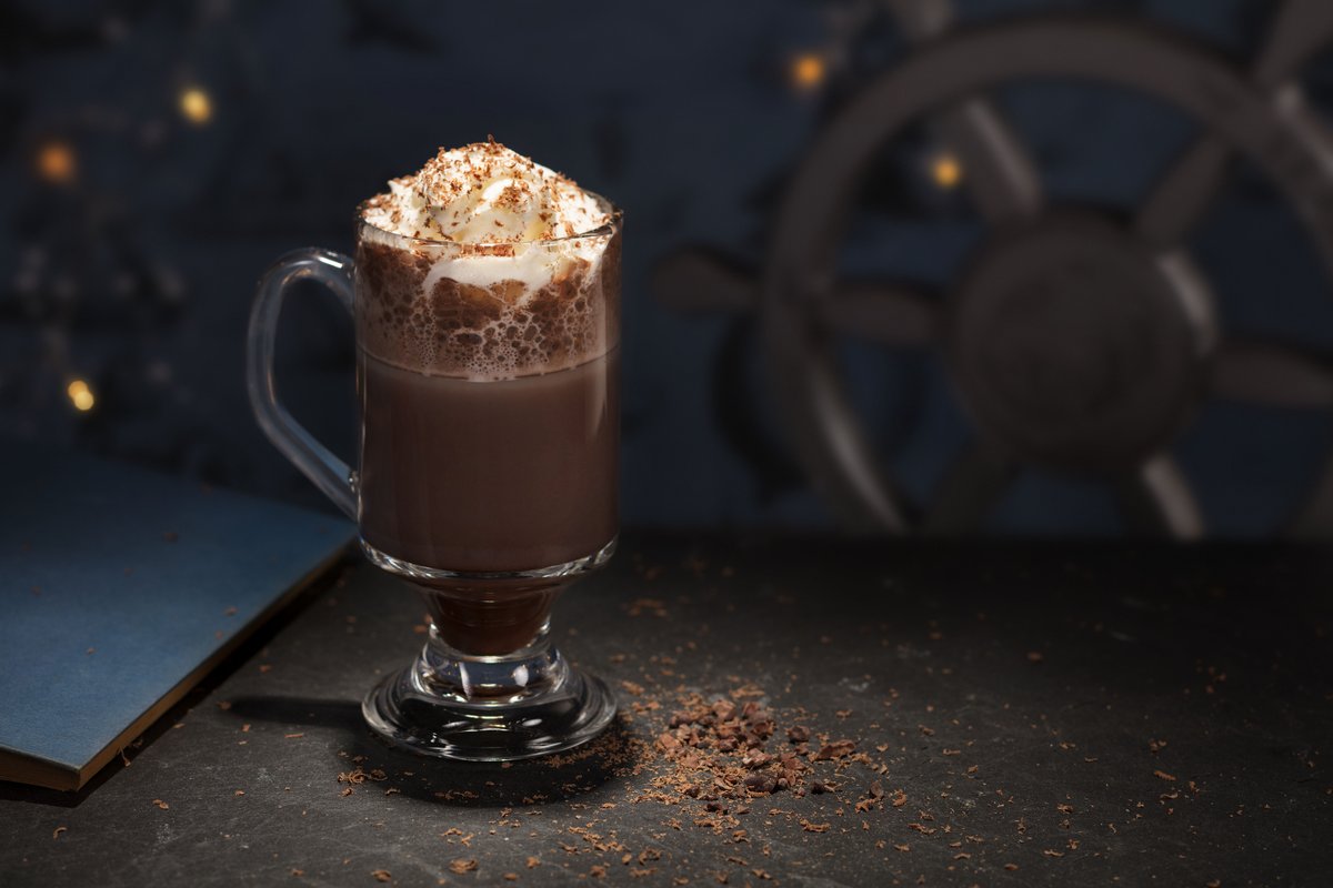 LambayWhiskey's tweet photo. It’s Friday in November and not a sun ray to be seen , so indulge yourself with our Hot Choc Lambay! Recipe here: https://t.co/SK6tNGfvFr #drinkaware #drinkresponsibly #lambaysinglemalt #bartending #hotchoc #fridaylibation #lambaylibations #winterdrinks #whiskeydrinks #sousvide https://t.co/jUW5VkbyM6
