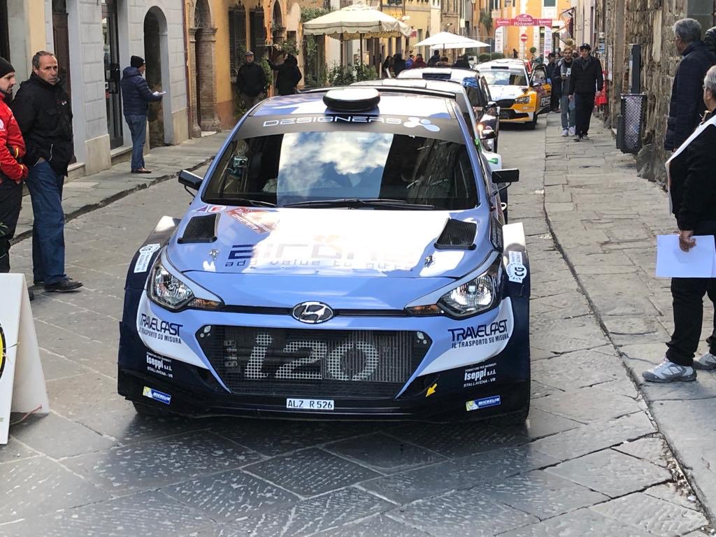 Al termina della prima e unica prova di oggi questa la classifica: 
3. <a href="/UScandola/">Umberto Scandola</a> +0.3 
6. Taddei + 0.6 
15. Luca Hoelbling + 2.7 
 Domani 7 prove speciali!