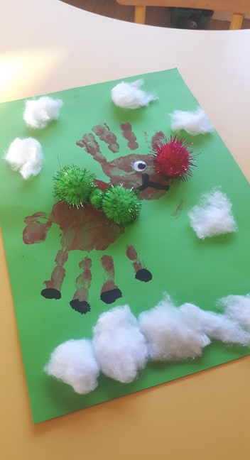 ShineCentreCork's tweet photo. Some very cute hand and feet paintings done by our talented children in our Early Learning Unit here at Shine today. #cute #autism #children #cork https://t.co/VRhj5rAgYn