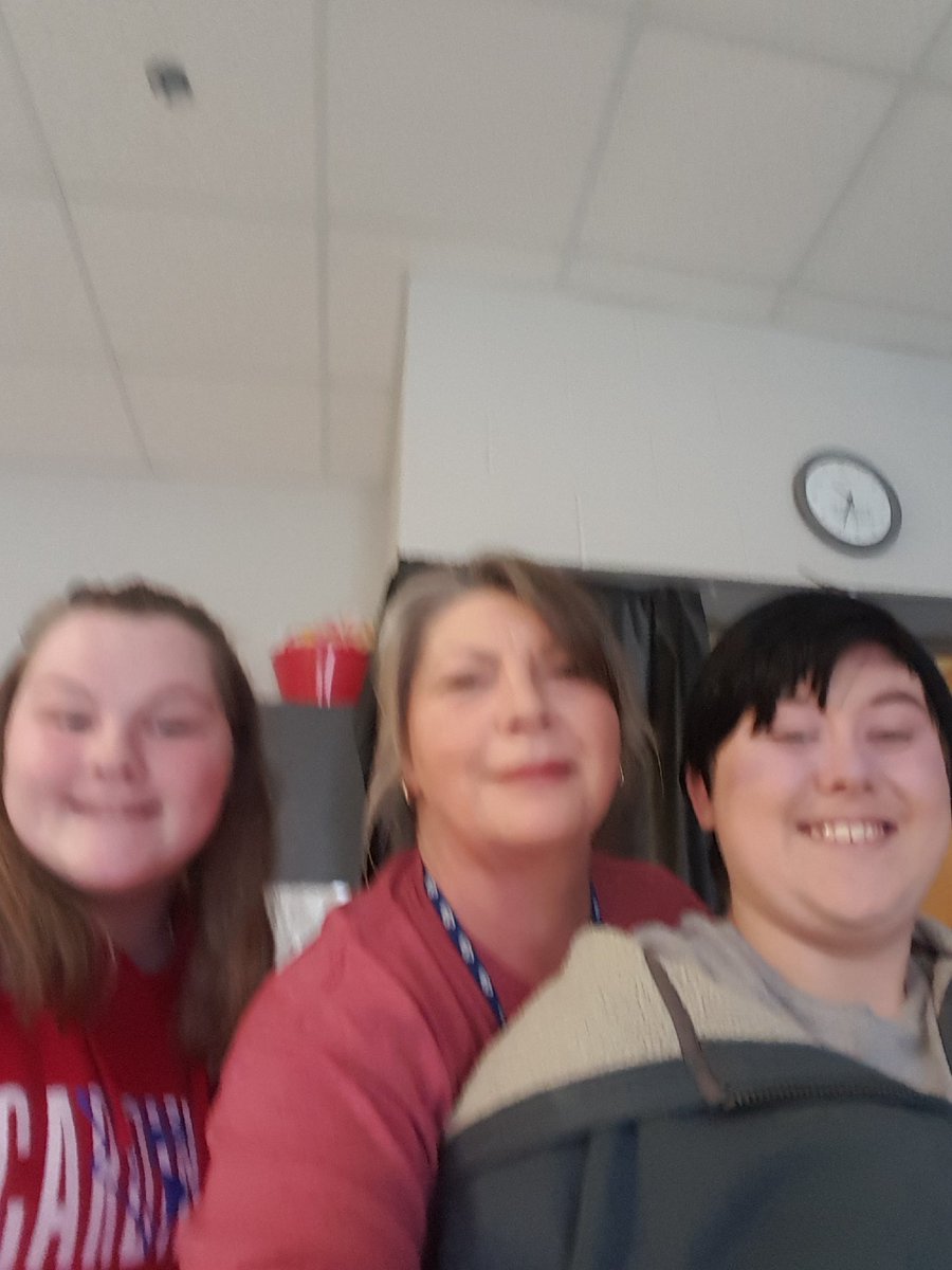 bybee_dawna's tweet photo. Connie kids recruited 2 for Hufflepuffs..friendly &amp; Patient. #Hufflepuffrecruits  #magicalCHS2019 https://t.co/a7KkR3zCPX