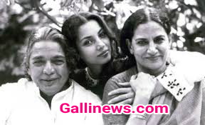 gallinews's tweet image. 😞  #SADDemise
#ShaukatKaifiAzmi Mother of #shabanaazmi and Indian Theater Artist and Actress  Dies At Age 91

🏠 Mother Of  Shabana Azmi And Baba Azmi Dies At Age 91 At her residence Juhu

📸 Press link for Pic 👇👇👇
bit.ly/2XDG75f