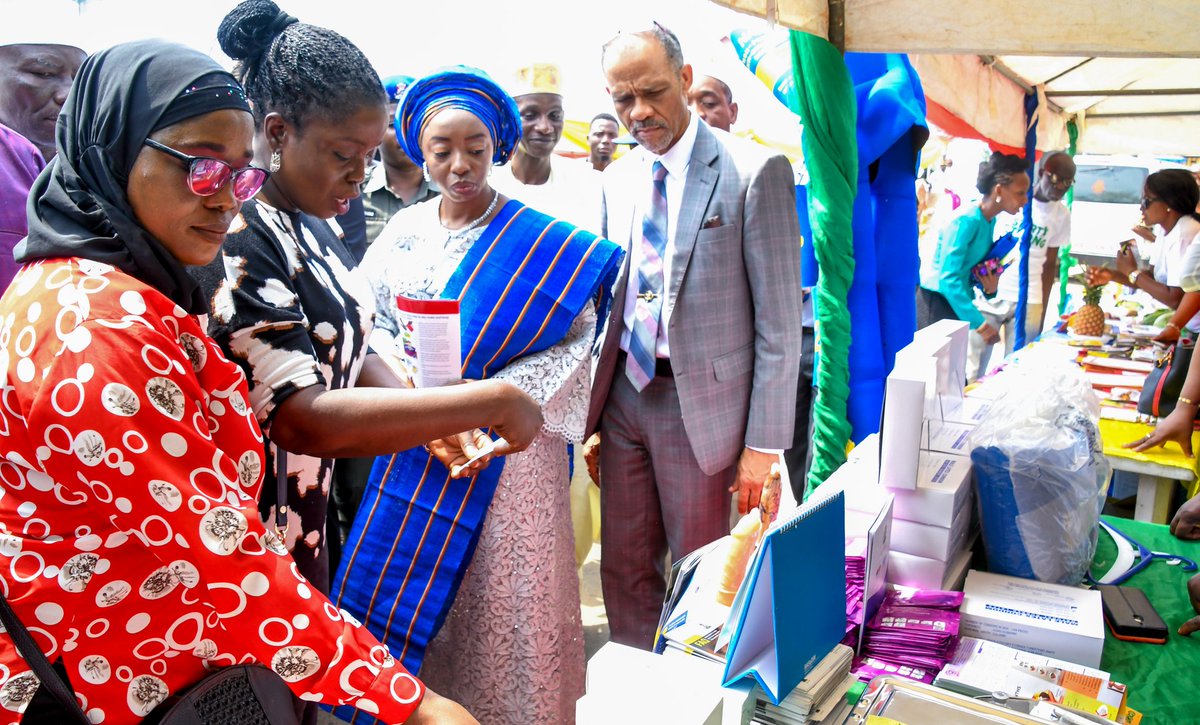 JokeSanwoolu's tweet photo. Also, I appeal to all Caregivers, Women, Nursing Mothers, Girls and Men to seize this opportunity by visiting the designated centres to access these free health interventions.
#MNCHWeek https://t.co/yVtLXGIQWl