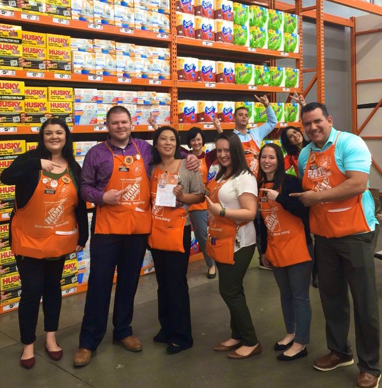 🚨 HOMER ALERT 🚨 We took some time during our DBW to recognize and appreciate FES Lisa <a href="/mslisa519/">Lisa</a> for engagement and her leadership not only at the FE but throughout the store. Thank you for all that you do!!! #badgerup
