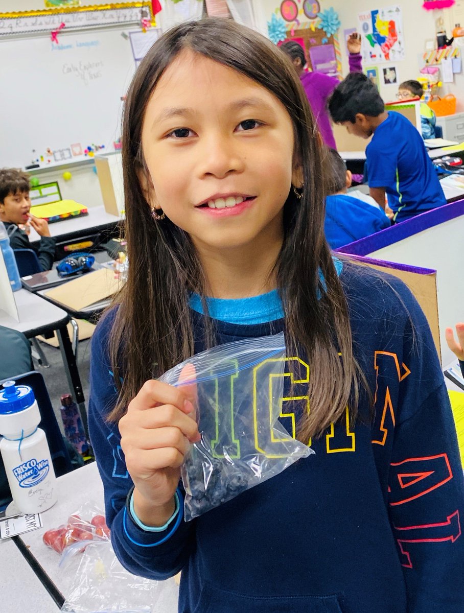 RnSherbert's tweet image. Day 5 of PACK Week, pack BLUE and PURPLE!
#packweek
#schoolnurse