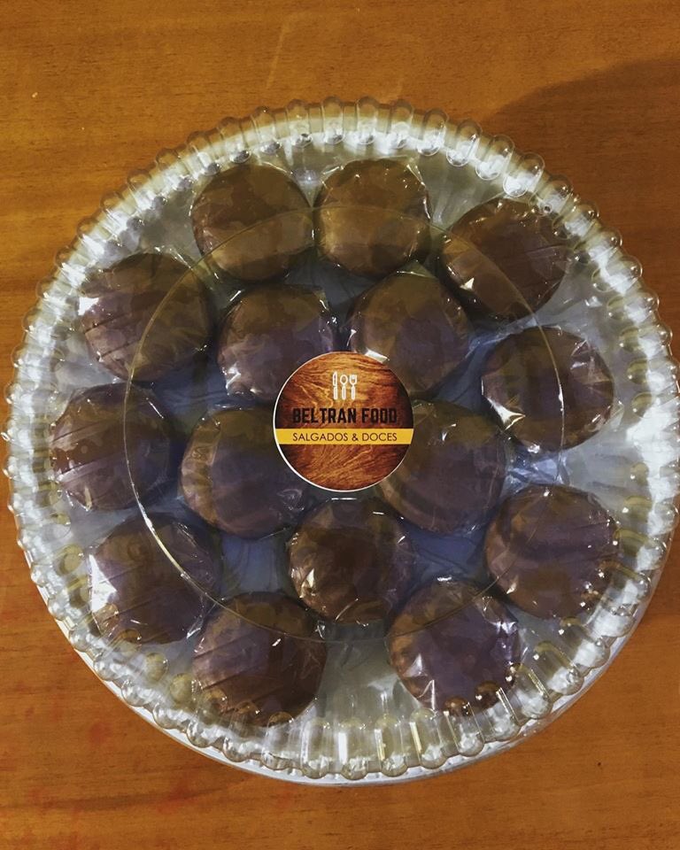 BeltranFood's tweet photo. Encomenda de pães de mel para lembrancinhas de aniversário 😍🎂🎉

Tem lembrancinha mais gostosa que essa?

#paodemel #mel #paesdemel #chocolate #doces #docesfinos #lembrancinha #tasty #festa #food #beltranfood #beltran_food https://t.co/7vcapr4Pfr