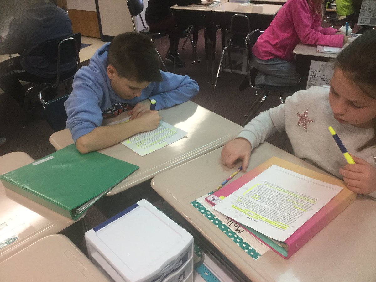 EAlberswerth's tweet photo. Inquiry about what are the big and small parts of a literary essay. @cikin520 very engaging....annotating, jotting in the margins, then comparing two lit essays... do they all go the same way? #prideFPS https://t.co/MmX6WRGrjV