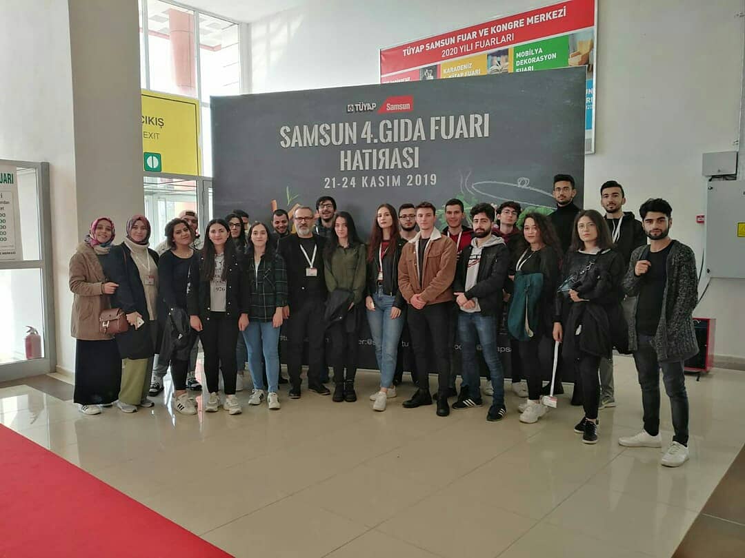 CografyaSamu's tweet photo. Samsun 4. Gıda Fuarı,  yöresel tat ve lezzetlerin yanı sıra kültürel etkileşim için de ziyaret edilmesi gereken bir fuar.

Coğrafya Bölümü öğrencilerimizle birlikte... https://t.co/EA7NEv8B4s
