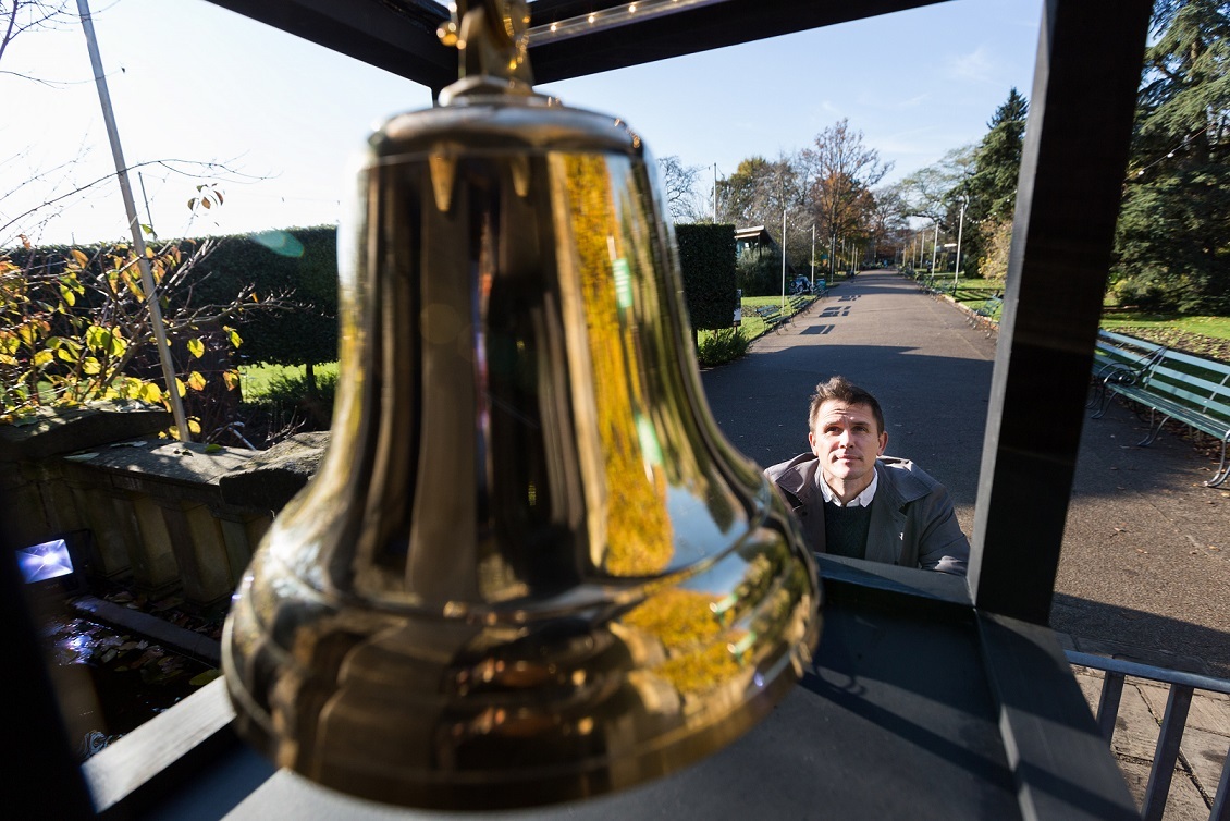 Clifton_College's tweet image. Did you hear our Chapel bell ringing at 2pm today? We were supporting the launch of the Extinction Bell at @BristolZoo today, which chimes to represent the species we are losing to extinction every single day. Find out more here: ow.ly/GyEw50xic59