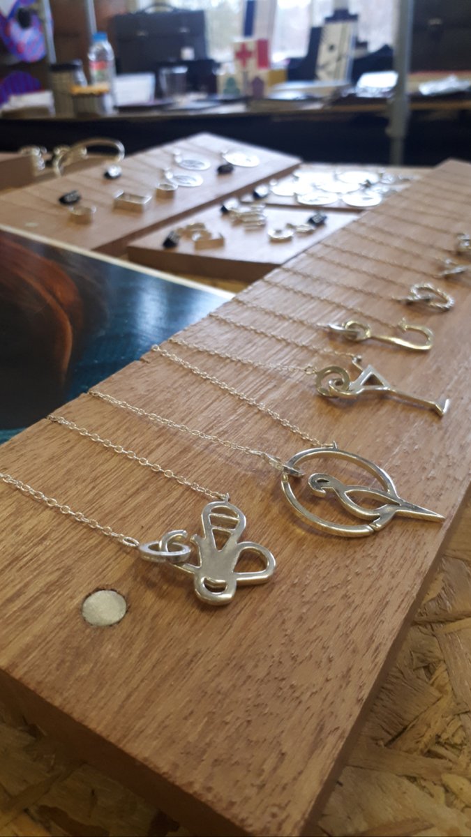 ANCHORANDCREW's tweet image. Everything ready for the launch event. Come and see us in Banksmill studios!!
#PREVIEW
#Hashtagchallenge
#twittertakeover 
#ModernJouneyman
#InqUalityWeTrust
##Womanaccessories
@DerbyUni