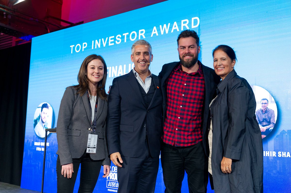 NYCRETechWeek's tweet image. Congratulations to @Bradley_Greiwe of @fifthwallvc for winning 🥇 Top Investor at the 2019 #GlobalPropTechAwards! The awards ceremony was the closing event at #MIPIMPropTechNYC, the flagship event of #NYCRETechWeek by @MetaPropNYC. Congrats Brad!

realestatetechweek.nyc