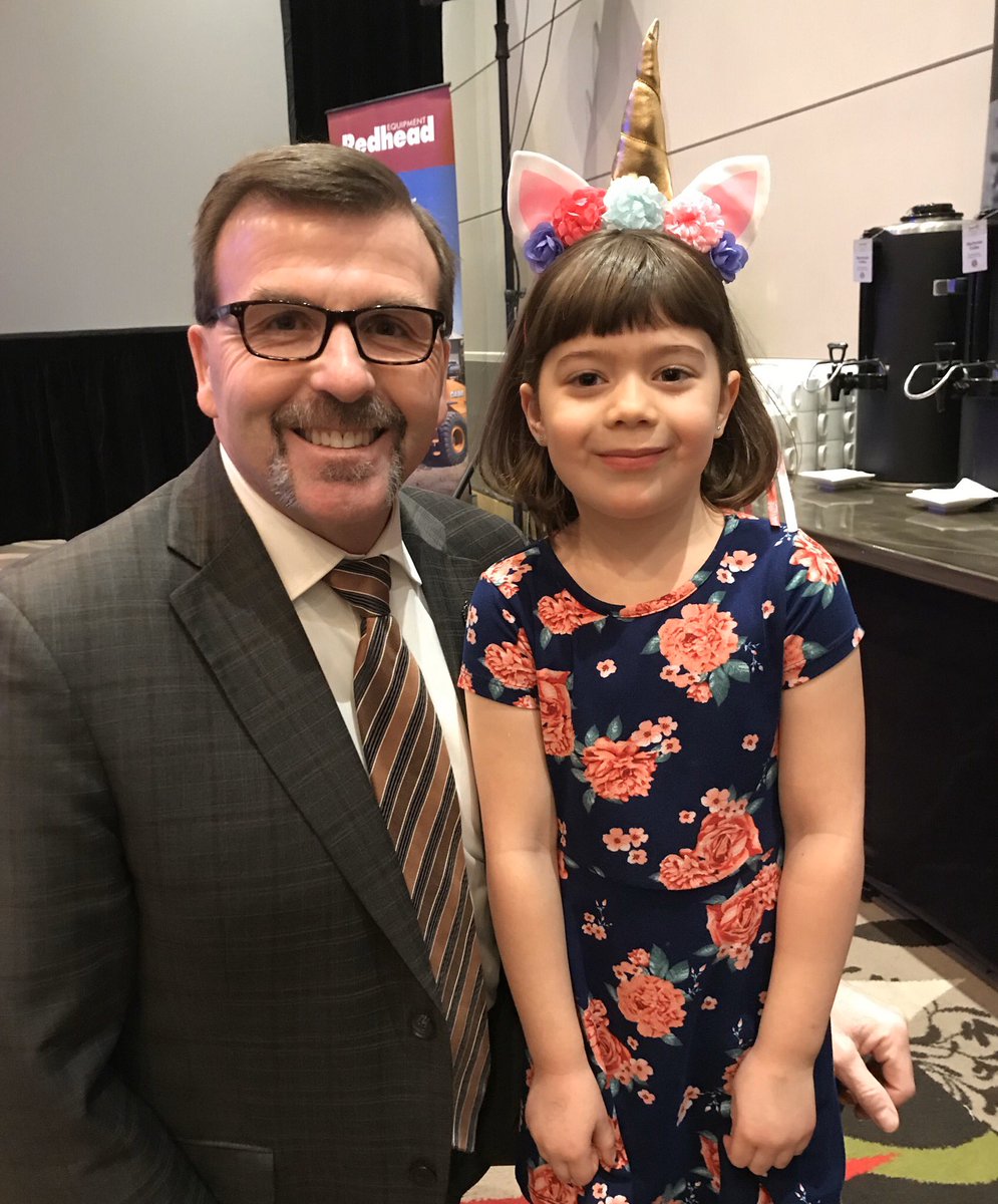 GregOttenbreit's tweet photo. Brought greetings on behalf of @SaskTel this morn before the start of the @SaskHeavy Convention in Regina!
Rose Burrows whose Baba is starting treatment was introduced by Nora Yeates of @cancerfdnsask before her cookies were auctioned to support new equipment. $12450 was raised! https://t.co/gCqlAr3CoY