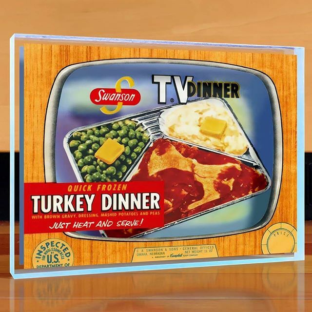 Artovision3D's tweet photo. Who's Ready for Thanksgiving? ✋🏼https://t.co/ABsKhBBnqb #art #artwork #desktop #tvdinner #dinner #feast #frozen #turkey #friends #family #holiday #gathering #givingthanks #cherpumple #cranberries #gravy #peas #mashedpotatoes #giblets #butter #fun #beer #blessed https://t.co/Amp6fsYMcE