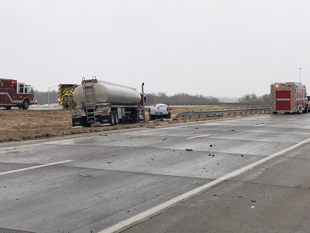 Just arrived to a two vehicle, single fatal crash on K61 at milepost 64.  

This is near Medora, Kansas.

Traffic northbound and southbound will be guided off hwy at exit ramp but then guided right back on. 

For those seeing this tweet..
Please lift up the families involved.