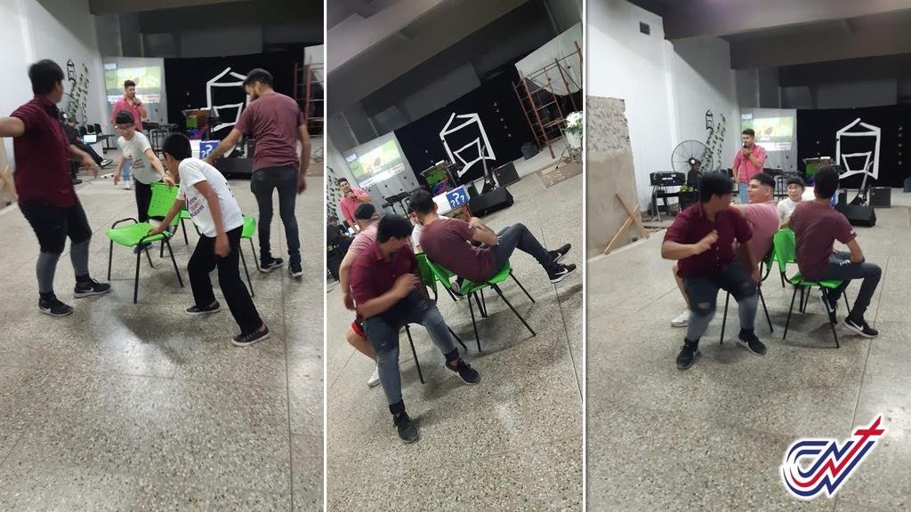 ccnjoselsuarez's tweet photo. Esto fue "Hakuna Matata", sin preocuparse es como hay que vivir. ✝⏩📝⏩😇
Este fue el 4to servicio de Jóvenes del año..
#SinExcusasVamosPorMás
#CCN #CCNJLS #CCNJuvenil #CCNArgentina #CCNUnaVisiónGlobal #JuventudTrascendente #Jóvenes #Iglesia #JóvenesDeCristo #IdentidadEnCristo https://t.co/sDmKUKIq9u