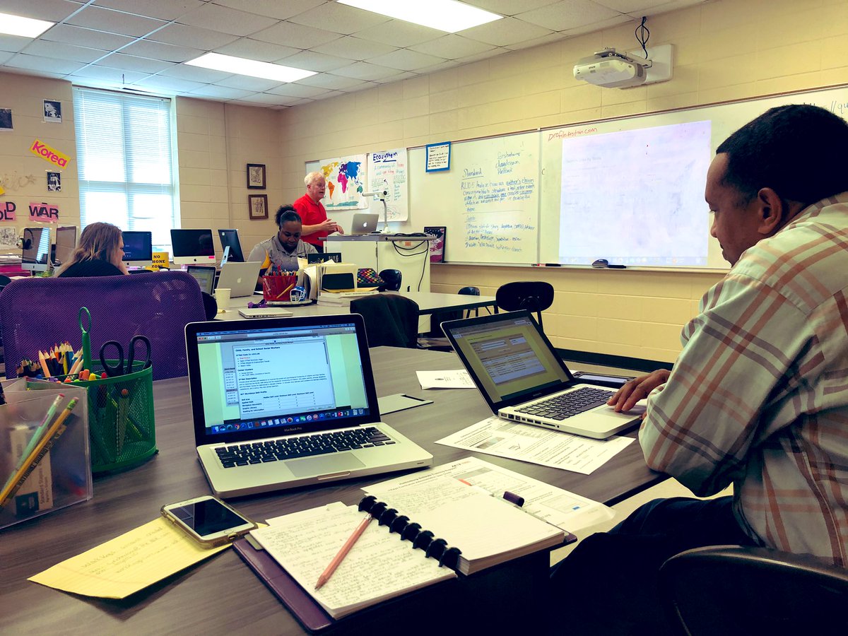 Callison_RR's tweet image. Here @HattiesburgHigh w/their dynamic @HattiesburgCTE team for @ACT #WorkKeys training. Did you know they have a #jobs database w/22k job profiles analyzed for skills needs? Students can find careers aligned w/their interests/skills, plus it inspires them to raise their scores!