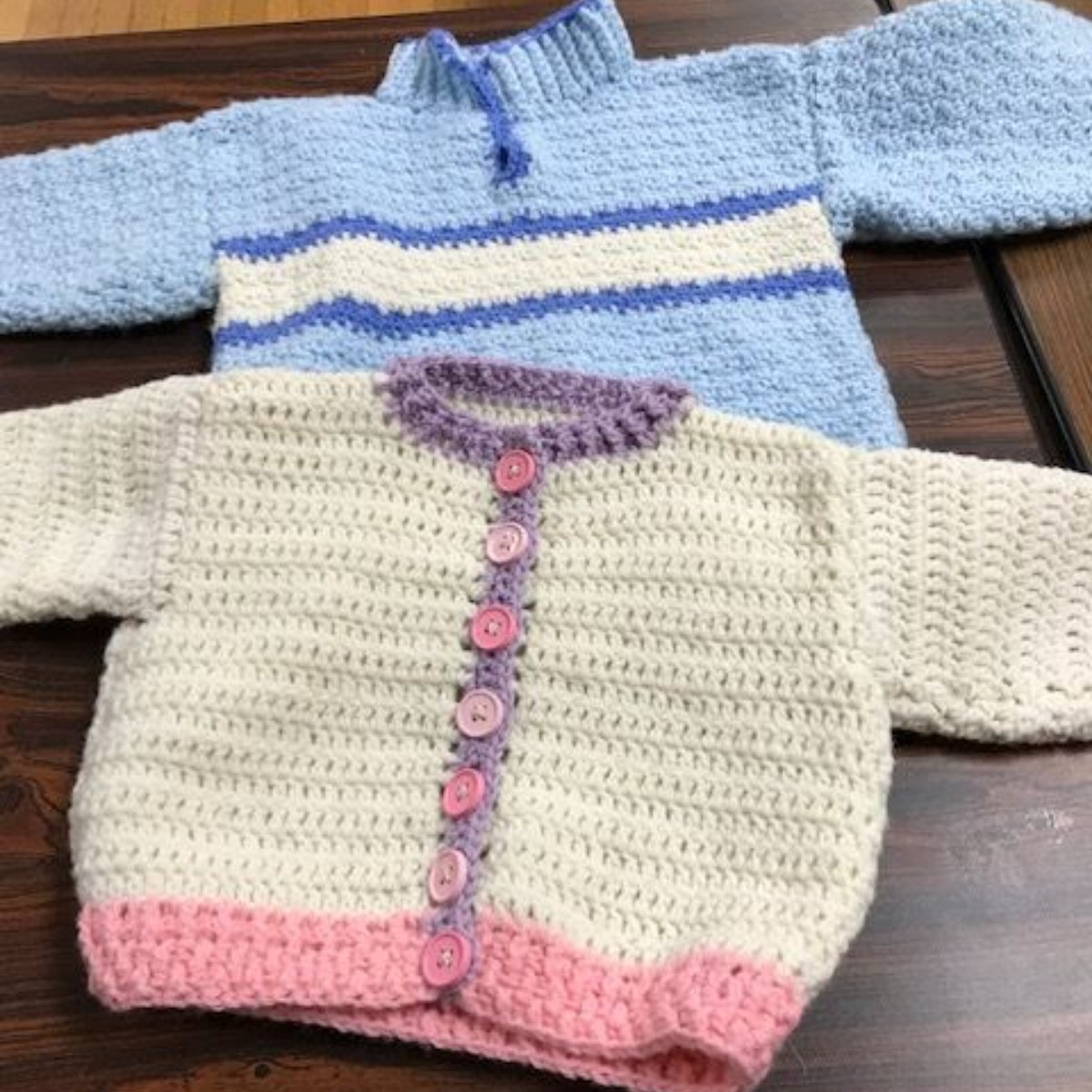 NorthamptonWool's tweet photo. 'Tis the season to give! What are you knitting this season for gifts? https://t.co/cqLJZiLuRM