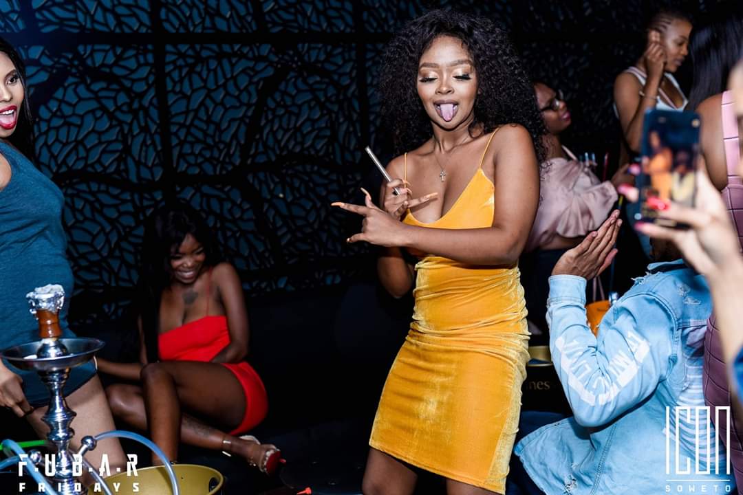 Liihlendimande's tweet photo. The dollies are fully ready for tonight's vibe!! 😍💃

📍@iconsoweto
#FUBARFRIDAYS
#OneLegendaryNight https://t.co/PCUvoqhPcy