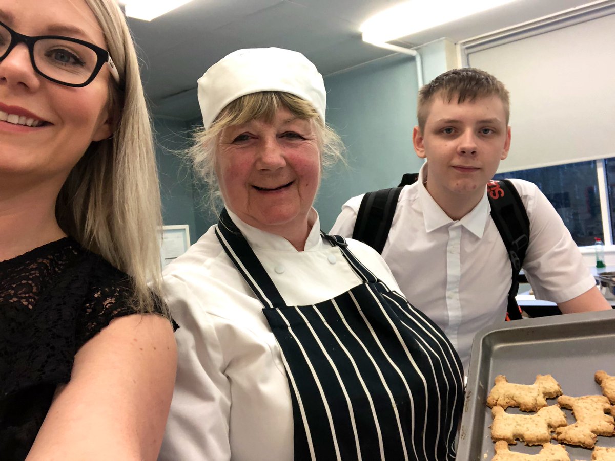 Selfie Friday gotta be done. Awesome class you delivered for #foodschoolscotland Thanks for a great day Jean the legend. 5*s for you 🌟🌟🌟🌟🌟 feet up & well deserved🍷 with your tatties 🥔 tonight I think! x