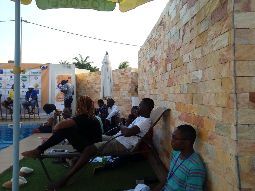 Apush_Bruh's tweet image. Panel de discussion sur le theme "Creation de contenu et Emploi Durable" avec @elzogbea @ayfeifa @Rene @ChouchouMpacko .

#BlogCamp,  @AmbUETogo, @boad_official, @Blog228
@228Events @228togoviwo @togocel_tg, @fnfi_togo, @TogoDosi.
#BlogCamp228, #Défalé, #FADEF #HotelDefale