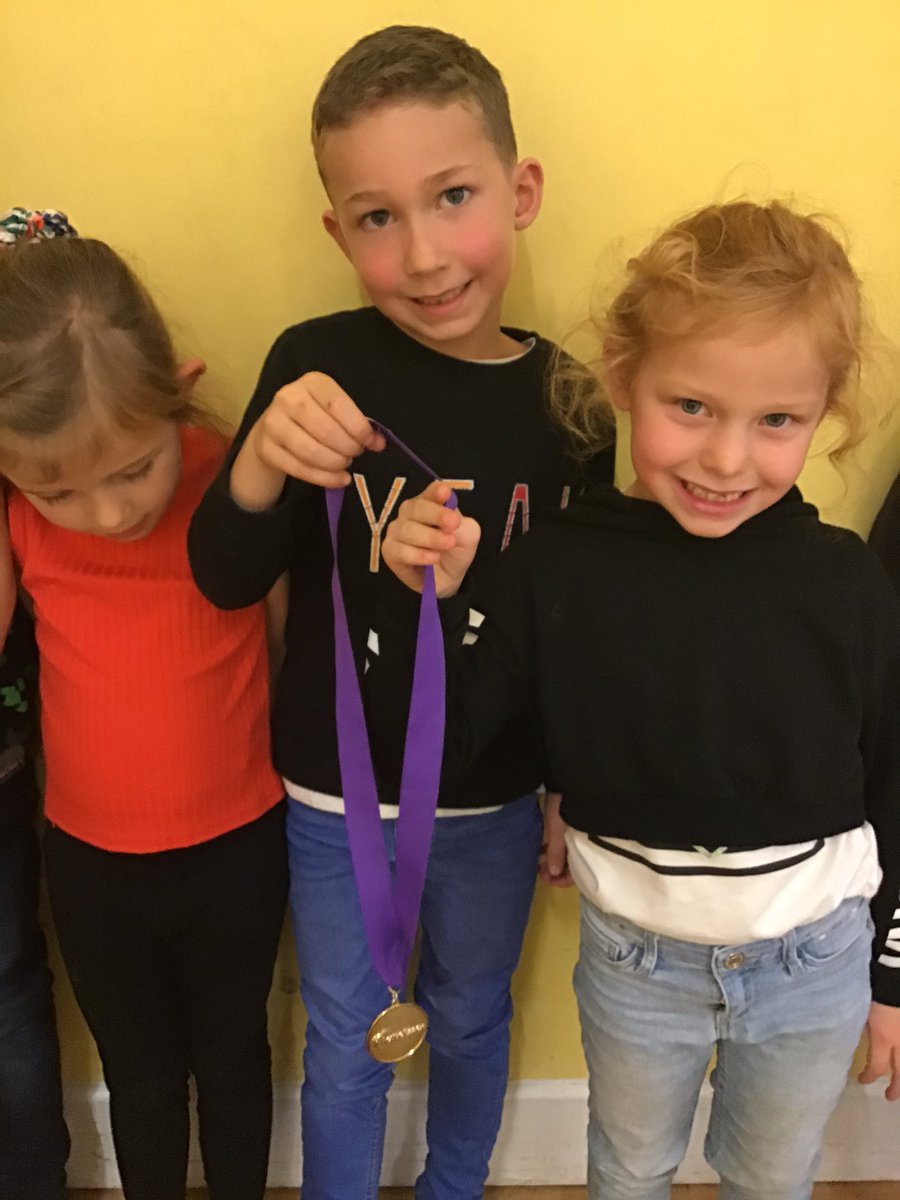 Burnham_PE's tweet photo. Congratulations to Gorilla 🦍Class who have successfully completed their @_thedailymile #RunWithEliud challenge, winning the @maxwhitlock1 medal 🏅🏃‍♀️💨🏃‍♂️💨🚶‍♀️🚶‍♂️ #hardworkpaysoff #walk #run #jog @ActiveEssex @stuarttryhorn @afPE_PE #bethebestyoucanbe #EssexPE #PE https://t.co/7J3Ts6I1H5