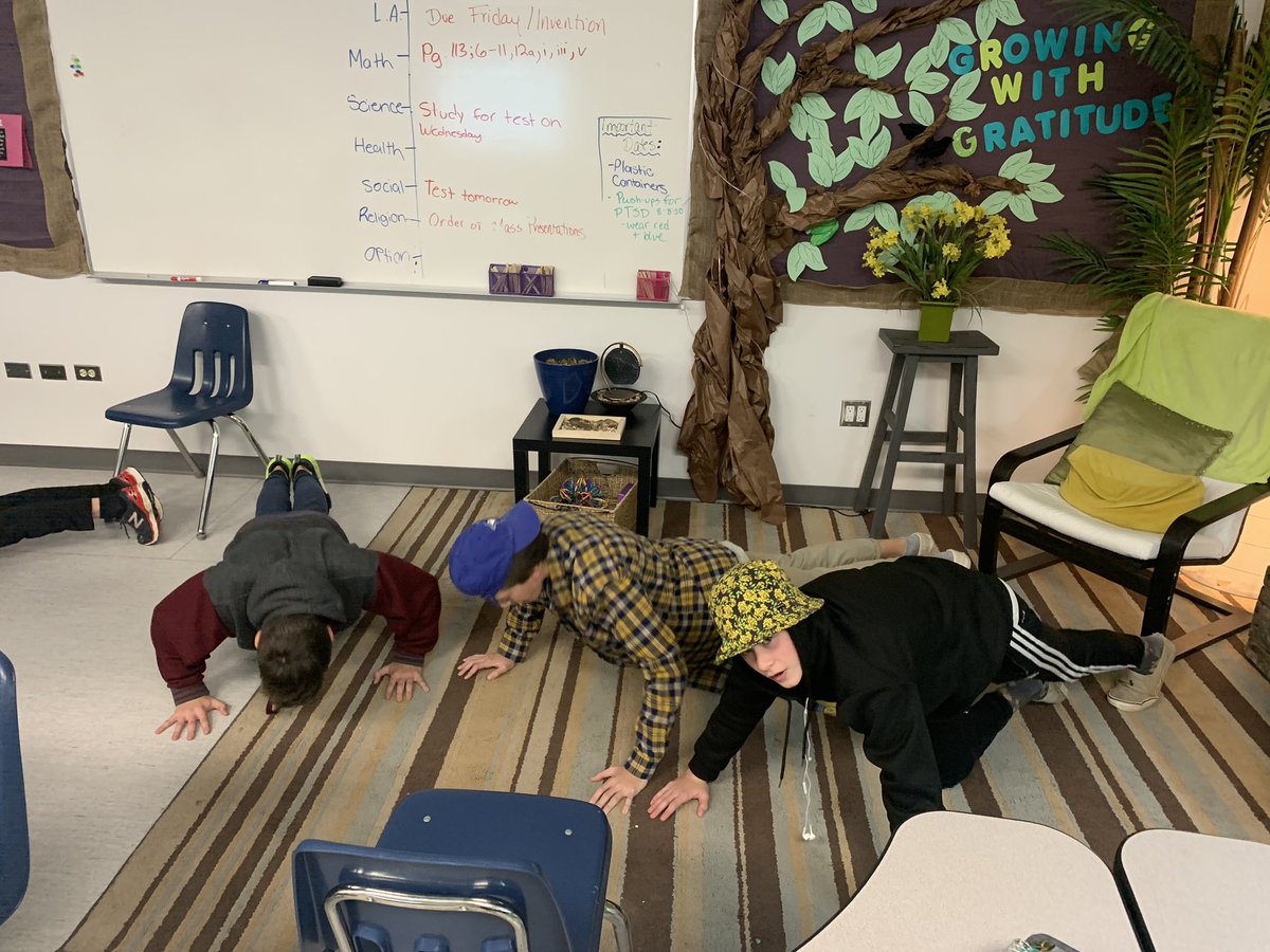 TeacherDelancey's tweet image. Starting our day off with #pushupsforptsd #ecsrdstrength LA8D and in the gym in the morning . We will continue all day @STA_ECSRD