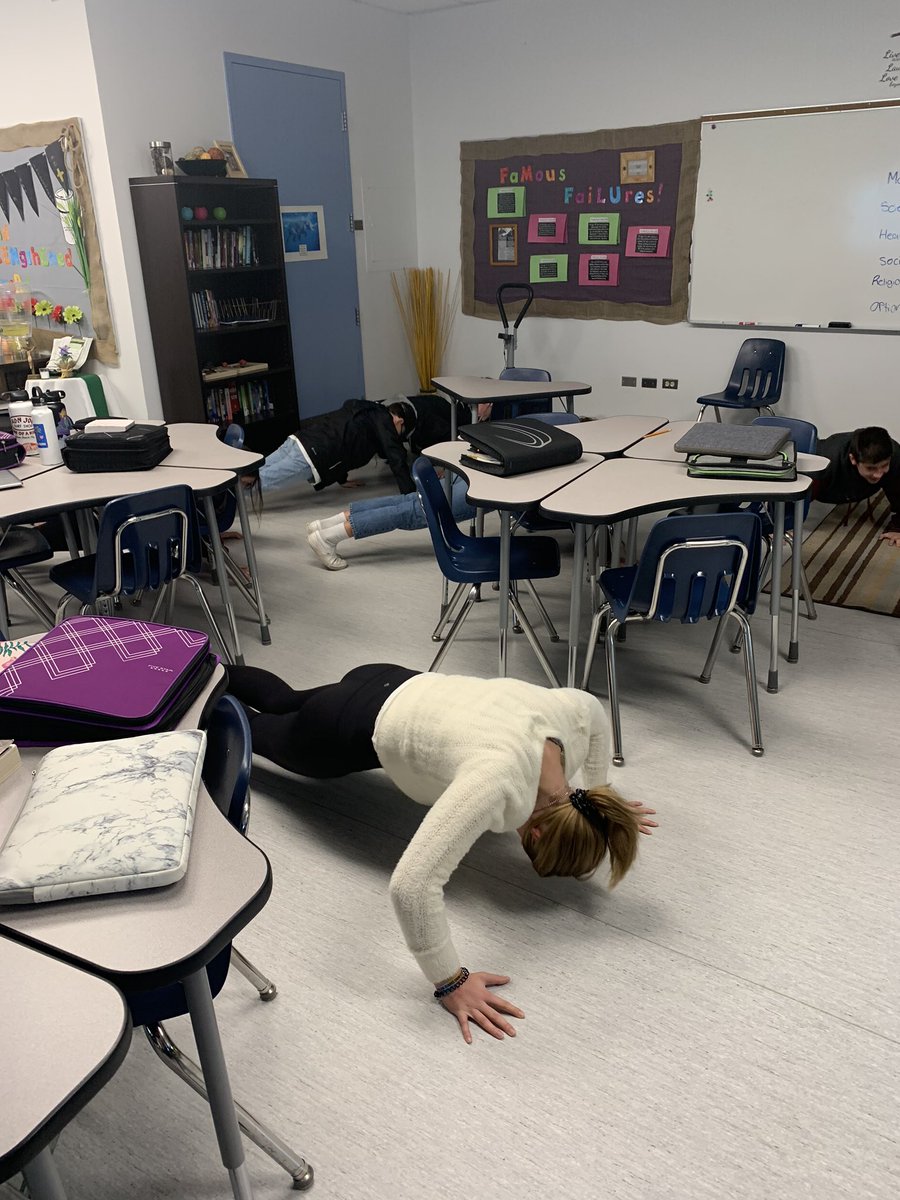 TeacherDelancey's tweet image. Starting our day off with #pushupsforptsd #ecsrdstrength LA8D and in the gym in the morning . We will continue all day @STA_ECSRD