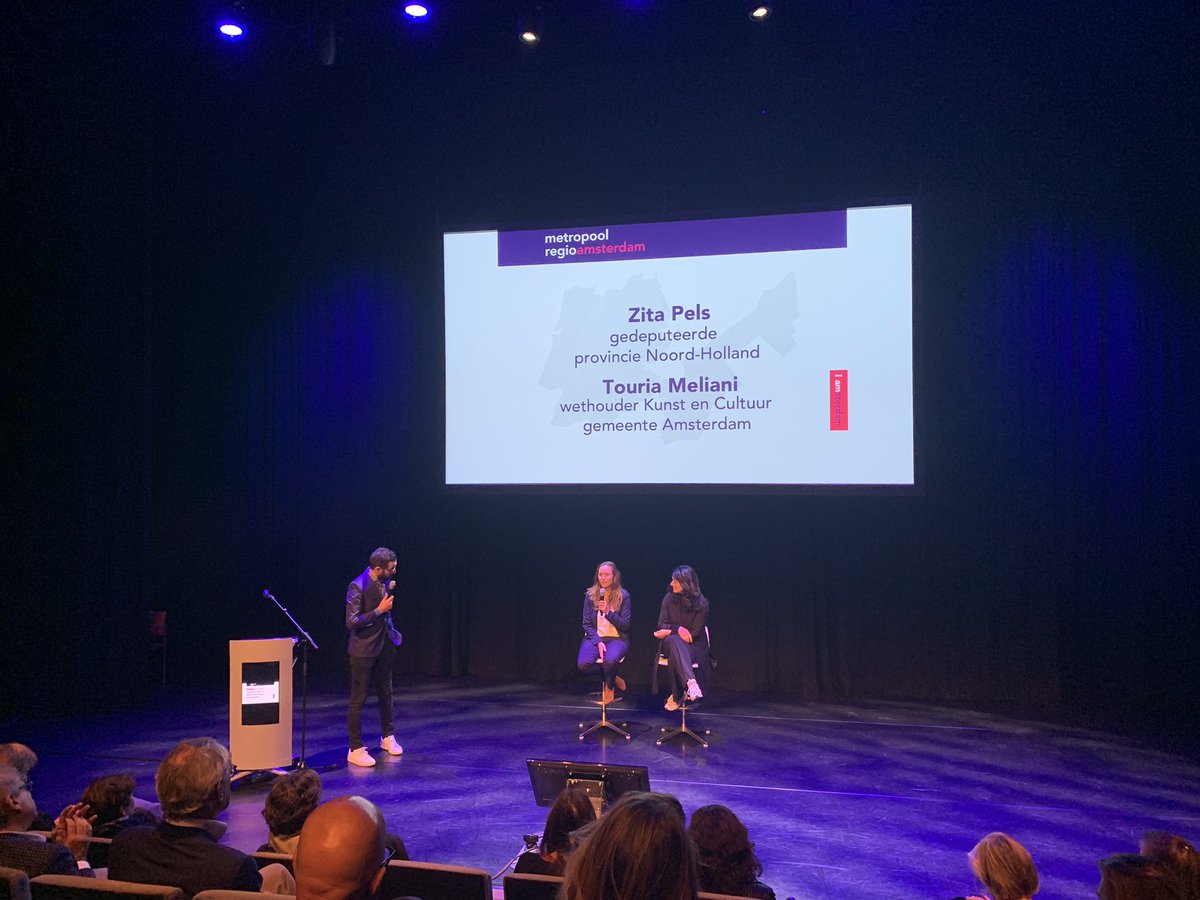ellklaus's tweet photo. Bij het congres cultuur @MRAsamenwerking ronden @touriameliani  #zitapels @ProvincieNH af: oproep tot meer faciliteren vanuit MRA en procedures vereenvoudigen - elkaar meer weten te vinden en kennis nemen van elkaars verhalen op regionaal gebied. https://t.co/lnAHDRkfI0