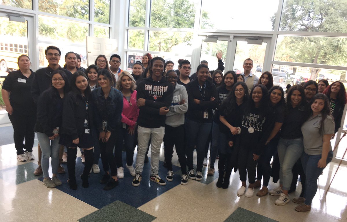 HSLawAndJustice's tweet photo. #HSLJ students at the Harris County Sheriffs Police Academy #future #goals @sgarcia411 @HISDEastArea @Ponce_East @FrankieC713 @SheriffEd_HCSO 🦅 https://t.co/6J9gDxoc3q