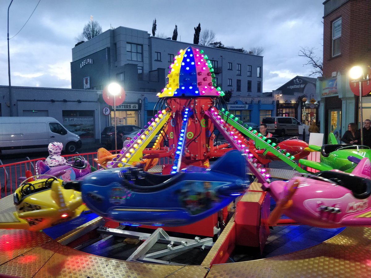 •• FREE FUN •• FREE FUN •• until 7.30pm this at the 'Little Elves Fun Zone' at Market Square in Dundalk